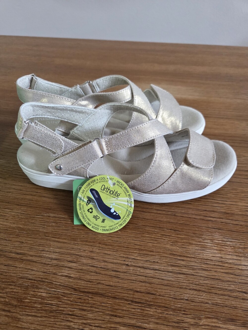 NEW Grasshoppers Women's Cherry Sandals In Gold Taupe With Ortholite Size 9 WIDE